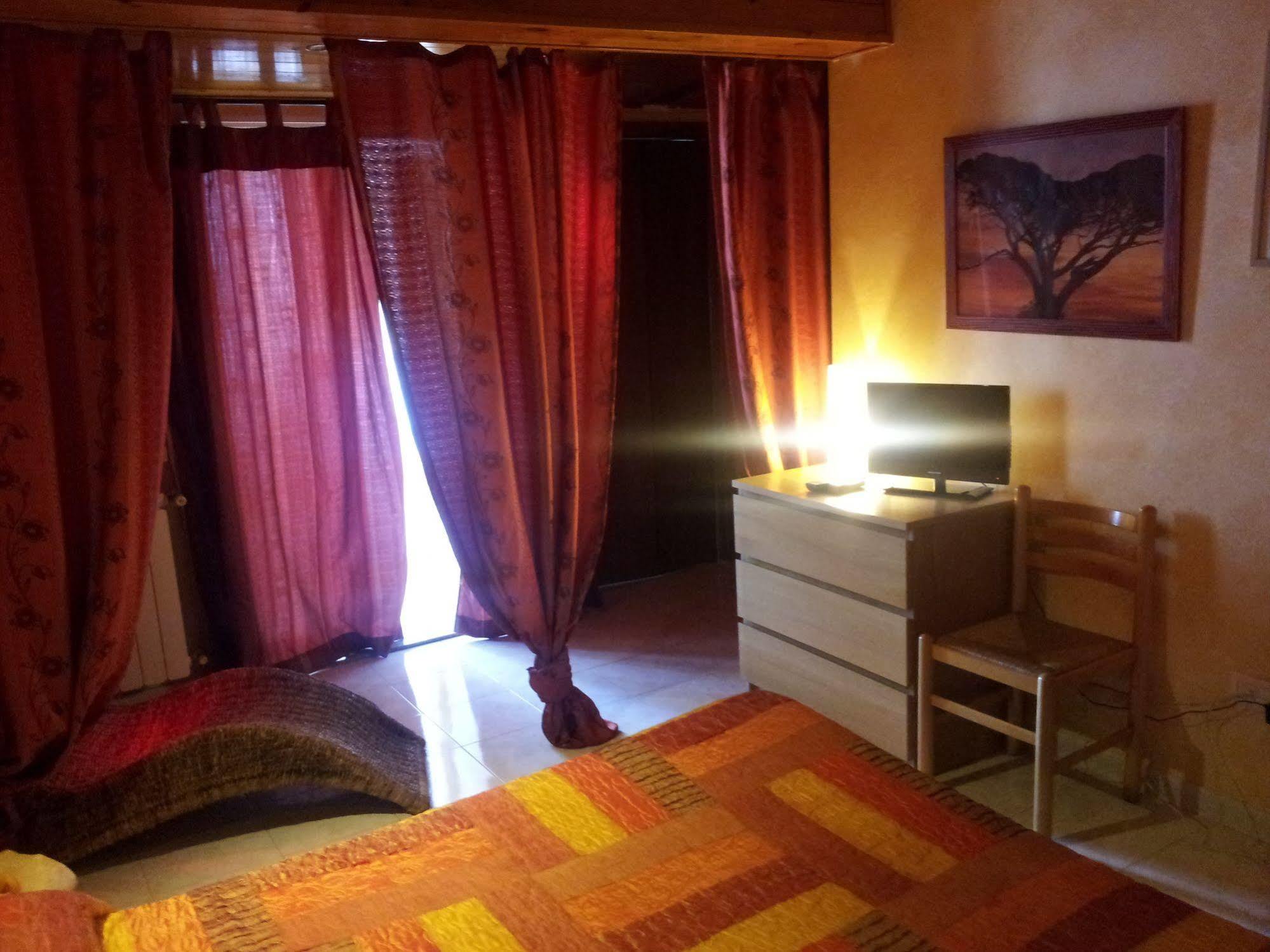 B&B Triskeles Giardini-Naxos Kültér fotó